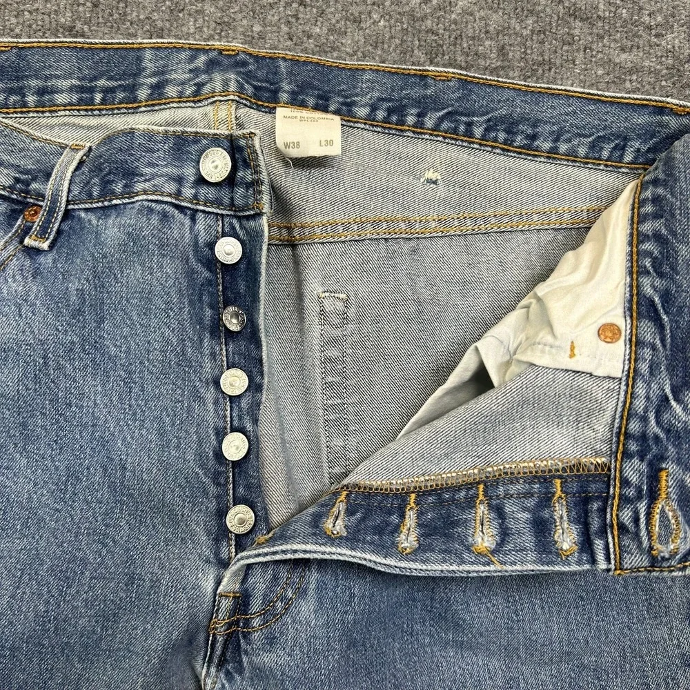 Levi's 501 Jeans Men's Blue Denim Straight Pockets Button‎ Fly Classic - 38X29